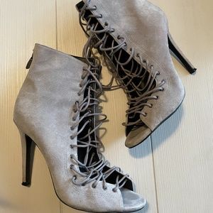 Kendall & Kylie KKGinny Gray Lace-up Heels